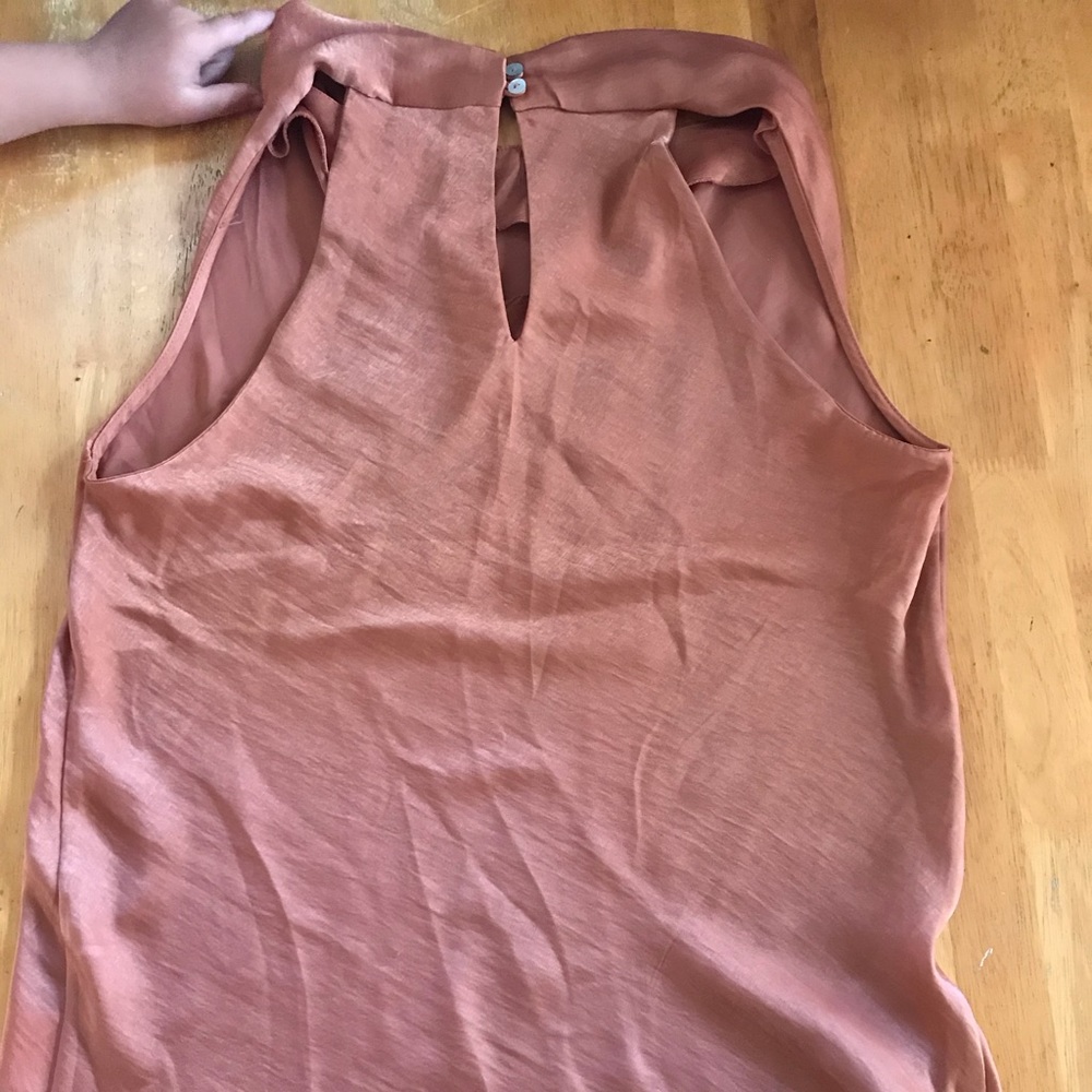 blouse - Picture 3 of 3